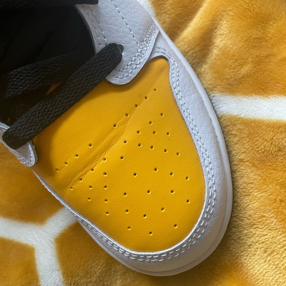 Air Jordan 1 Mid (GS) - yellow-black - Picture 3 of 5